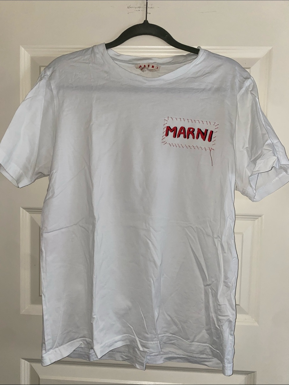 Marni White Cotton Short-Sleeve Tee with Red Logo Patch